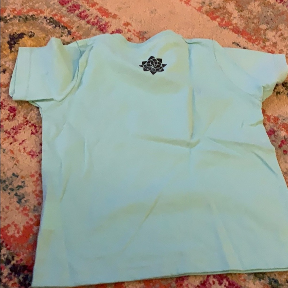 Peace Sign Panda Tee - Picture 2 of 2